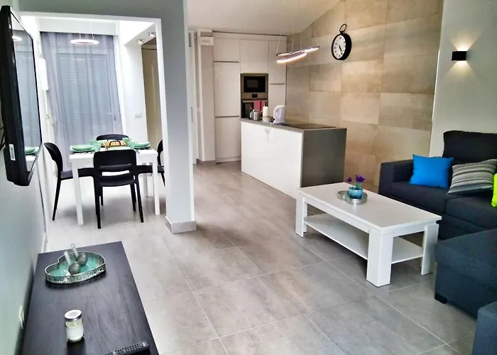 Luxury Renevapartment Island Village Διαμέρισμα *