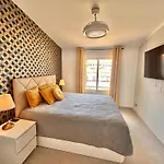 Apartment Luxury Renevapartment Island Village