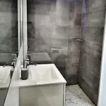 Luxury Renevapartment Island Village Apartment *
