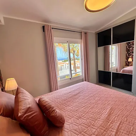 Luxury Renevapartment Island Village Apartmán