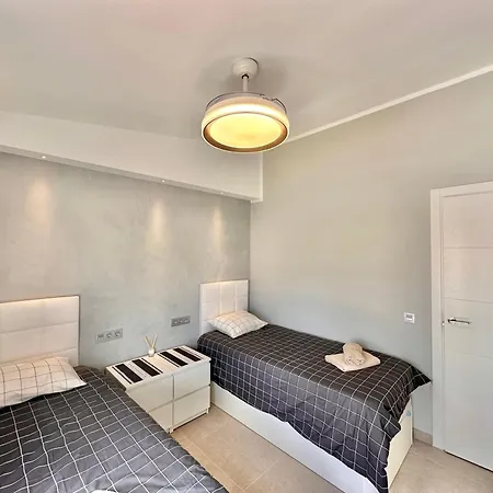 Luxury Renevapartment Island Village Apartment *