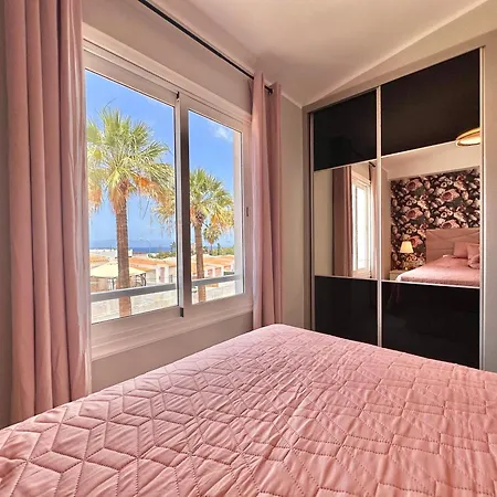 Luxury Renevapartment Island Village *