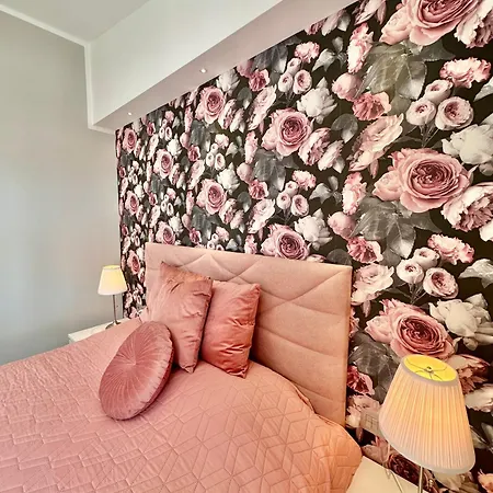 Luxury Renevapartment Island Village *