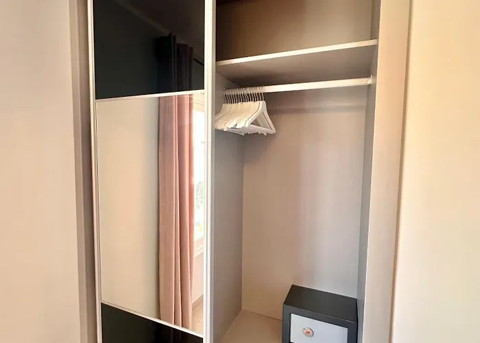 Luxury Renevapartment Island Village *